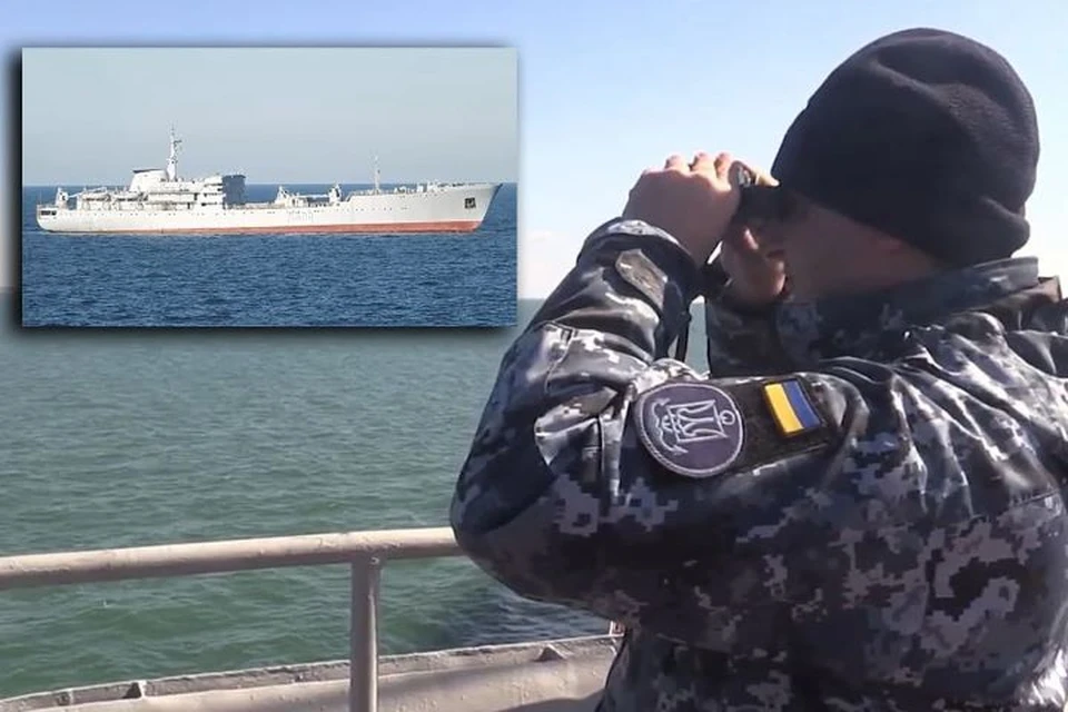 Корабль ВМС Украины движется в сторону Керченского пролива, не реагируя на требования ФСБ изменить курс