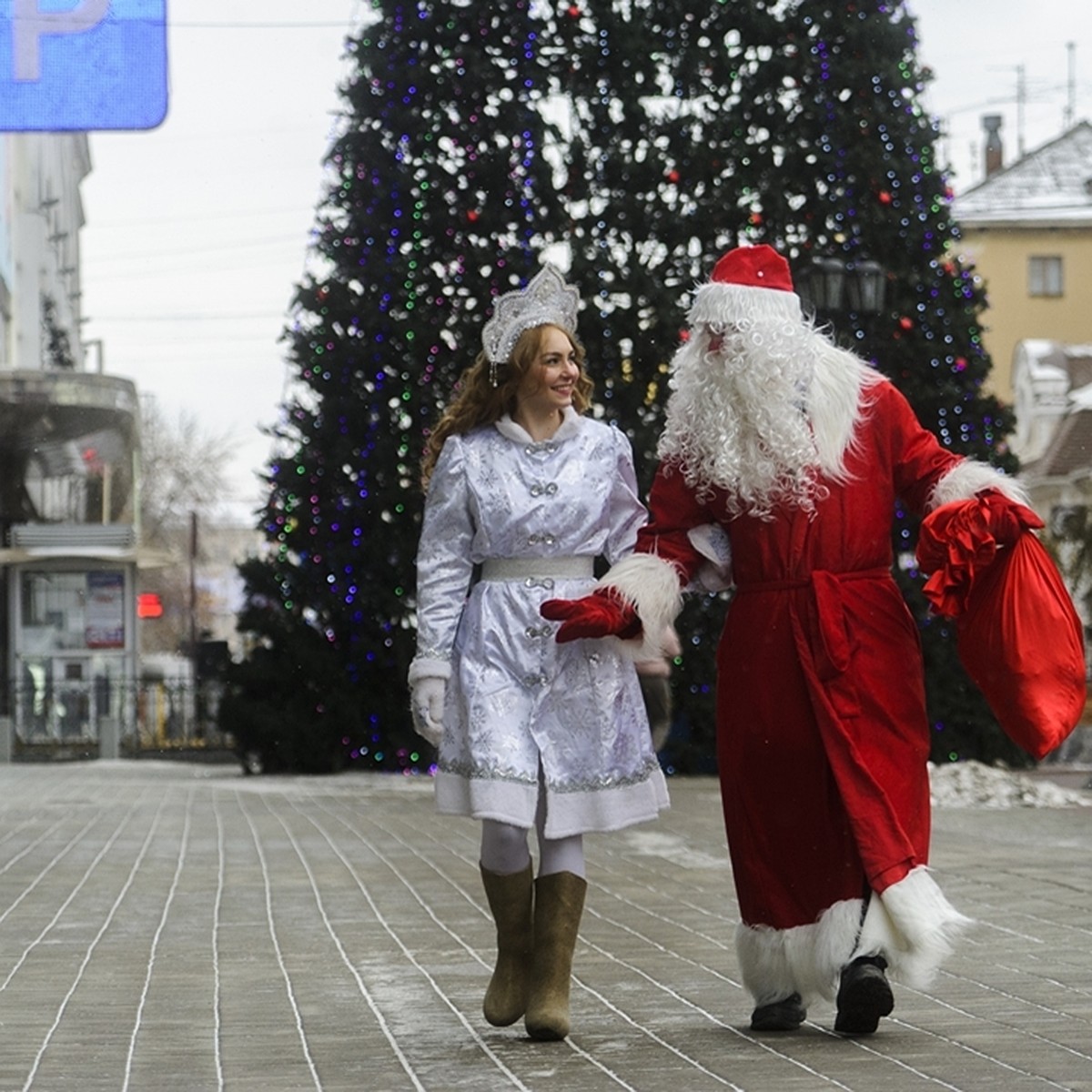 Новогодний рост. Ростов новый год. Ростов на Дону новый год. Новый год по ростовски фото.