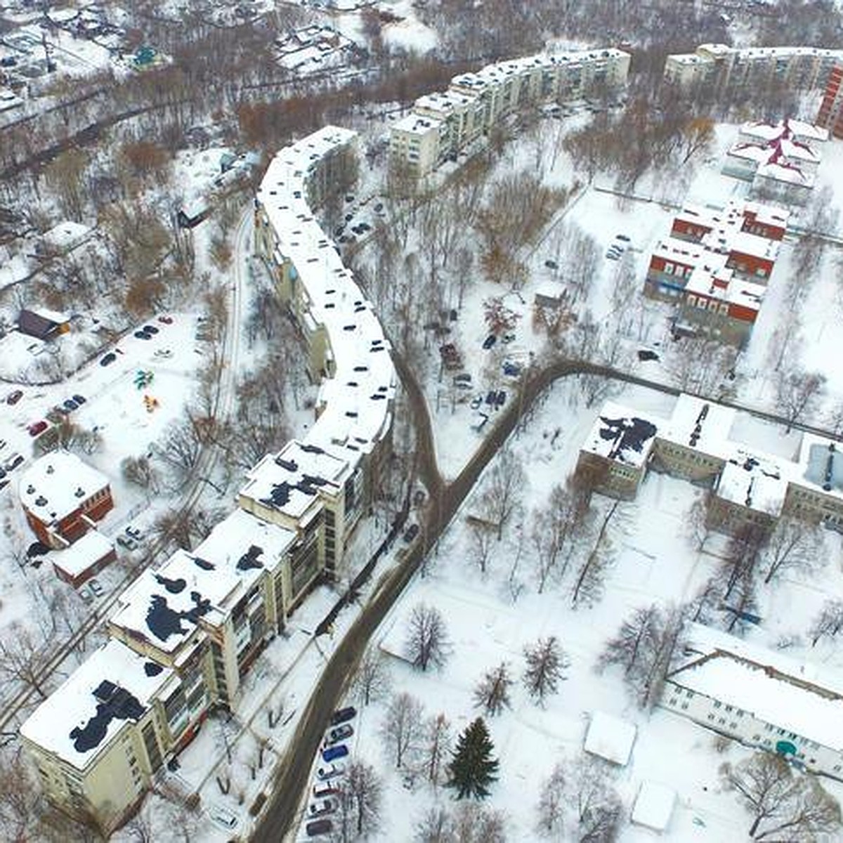 Китайская стена» и здание-водопад: 4 необычных дома Ижевска - KP.RU