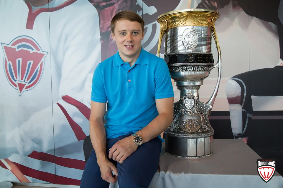 Антон Глинкин выиграл Кубок Гагарина в составе «Ак Барса», а потом вернулся в «Трактор». Фото: hctraktor.org