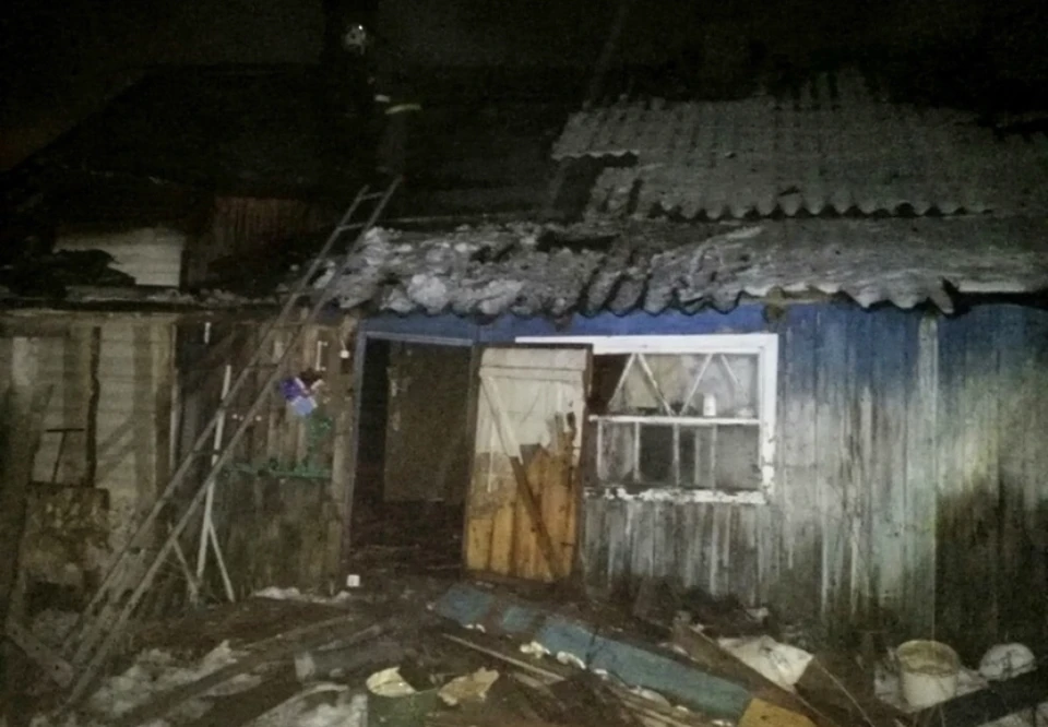 В Смоленской области 43-летний мужчина погиб в ночном пожаре. Фото: пресс-служба ГУ МЧС по Смоленской области.