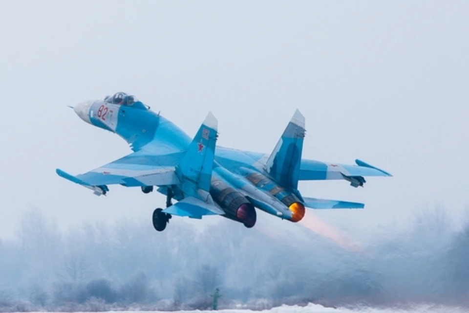 Су-27 охраняют воздушные границы России на Балтике.