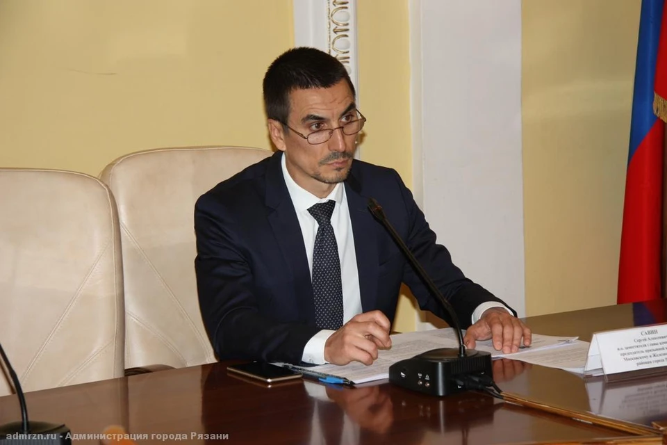 Со стороны администрации добро на стройку дал и.о. замглавы Сергей Савин. Он же теперь свое решение отменил.