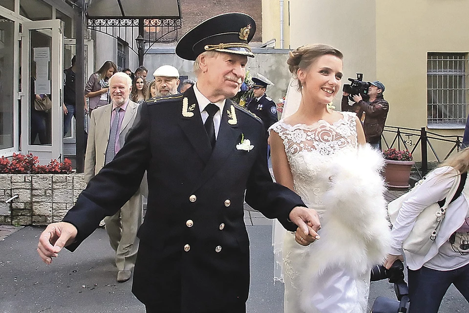 В 2015 году Иван Иванович женился на своей студентке Наталье Шевель. Этот брак обсуждала вся страна. Фото: Тимур ХАНОВ