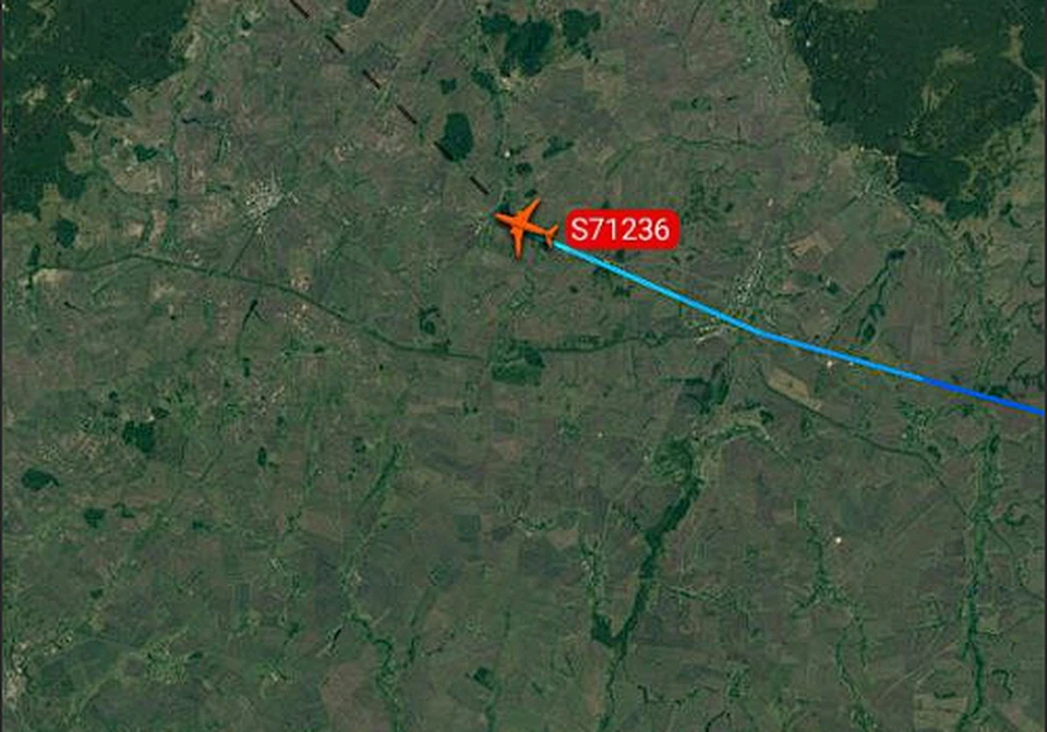 Лайнер подал сигнал ЧП и пошел на снижение / Фото: flightradar24
