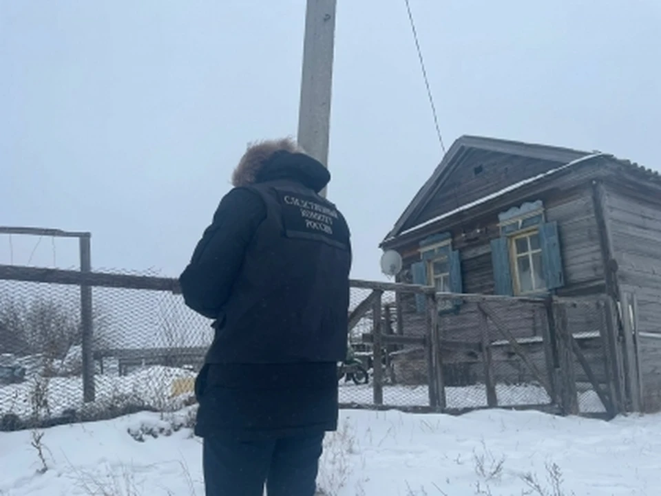 Старики мерзнут. Авария Саратовская область Красноармейский район. Замерзший на улице насмерть. Село Гусево Саратовская область Красноармейский район.