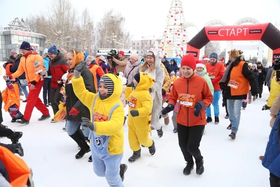 В забеге приняли участие и дети и взрослые. Фото: Администрация города