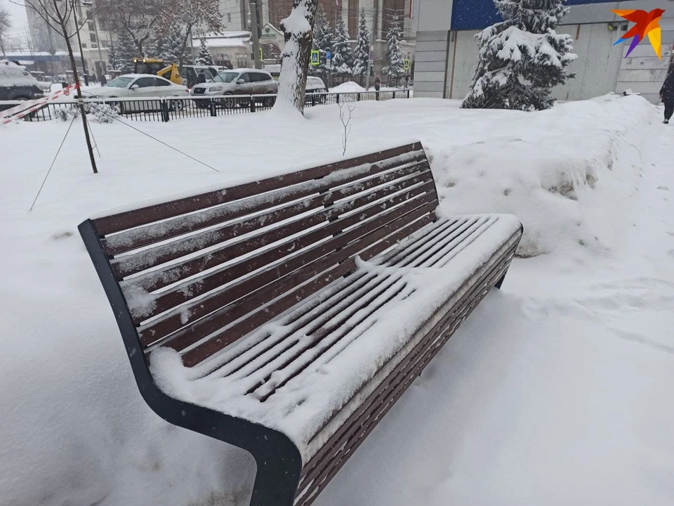 Саратовцев засыпало снегом