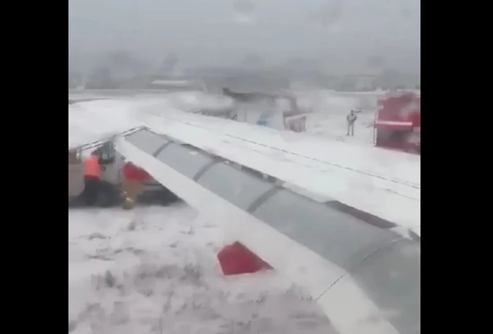 Сегодня в 13:33 самолет без пассажиров на борту вылетел из Белгорода в Москву. Скриншот видео.