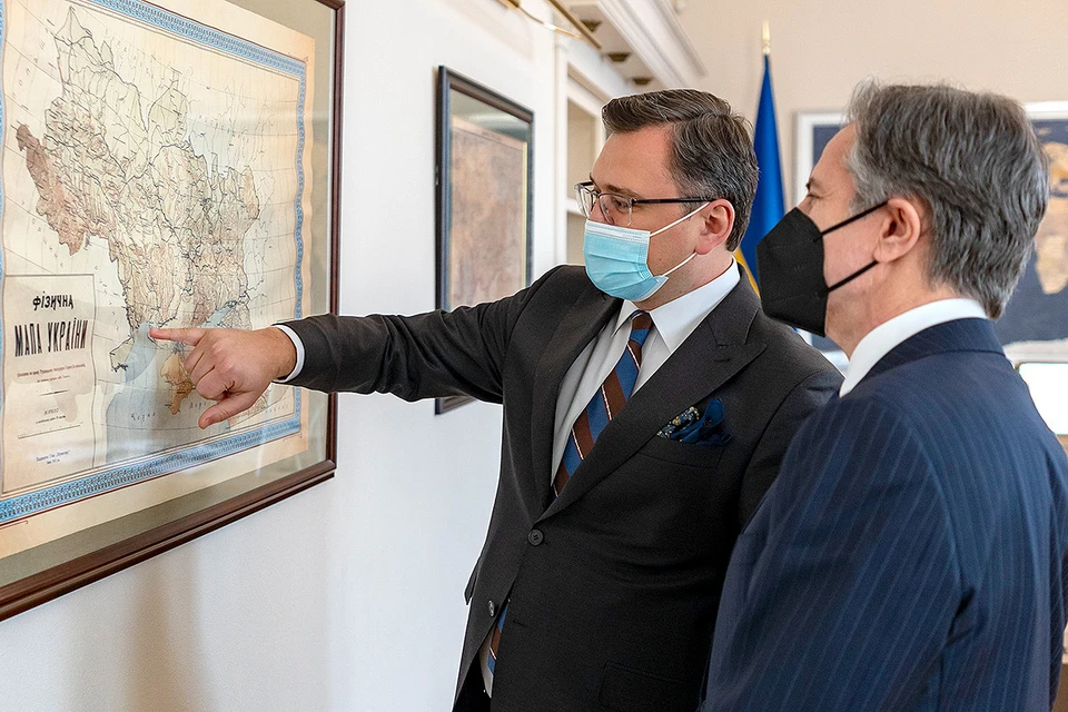 Глава МИД Украины продемонстрировал госсекретарю США "физичну мапу" Незалежной.