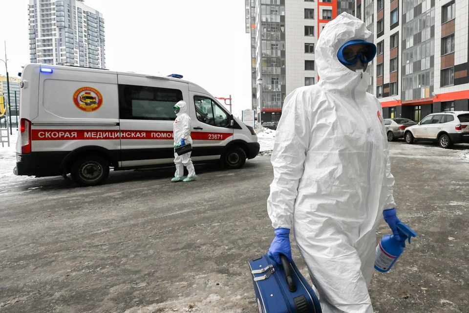 Более 9,7 тысячи человек заболели коронавирусом в Петербурге за сутки