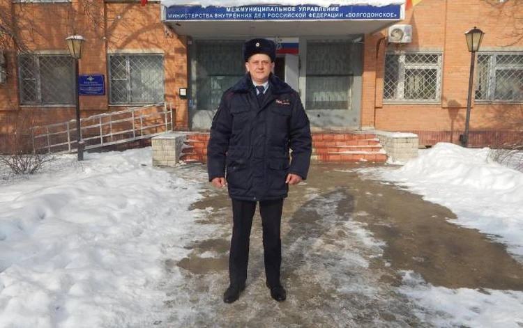 «Увидел лишь две головы, торчащие из проруби»: капитан полиции из Ростовской области рассказал, как спас провалившихся под лед детей
