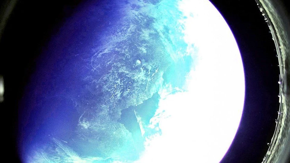 КНДР опубликовала фото запуска ракеты из космоса