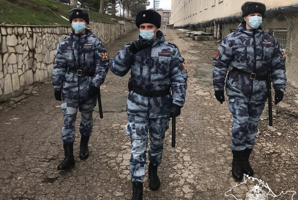 В Крыму росгвардейцы помогли вернуть родителям потерявшегося ребенка. Фото: 82.rosguard.gov.ru