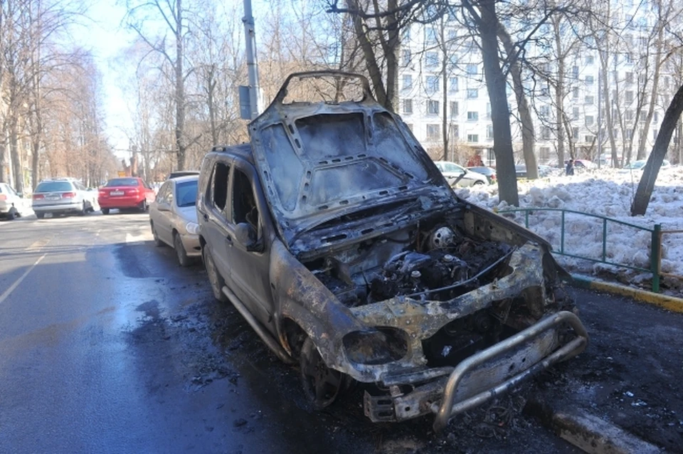 Злоумышленники сожгли машину судьи