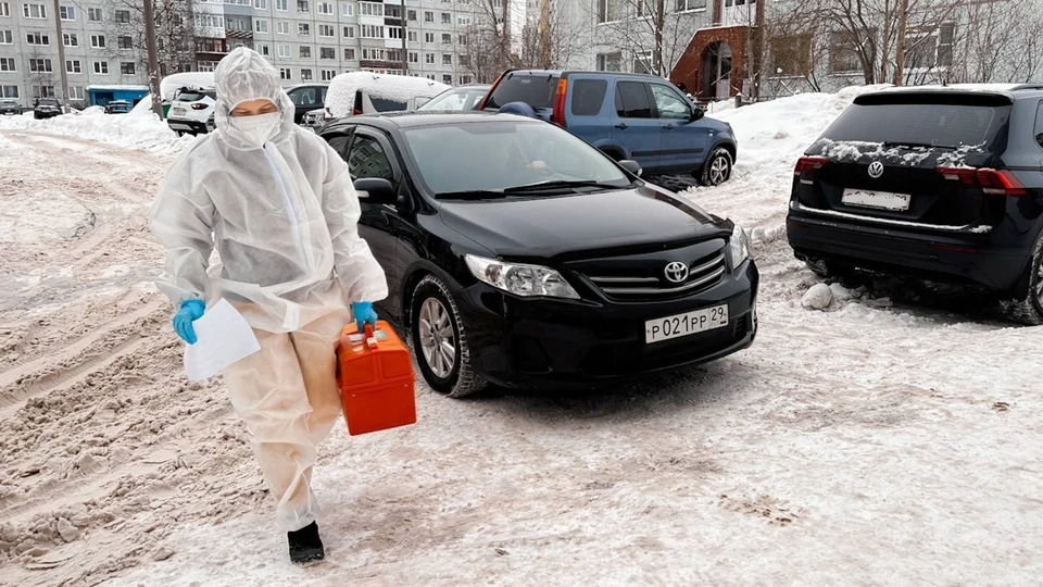 Губернатор Александр Цыбульский распорядился передать медикам 21 автомобиль из автопарка регионального правительства. Фото предоставлено пресс-службой правительства Архангельской области.
