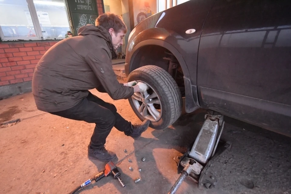 Пока хозяин не видел, из машины вытащили 560 000 рублей.