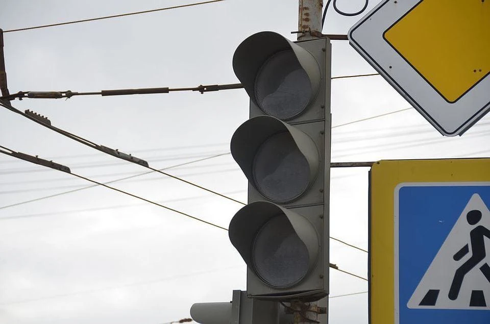 В Смоленске отключат светофоры на двух перекрестках в Промышленном районе. Фото: СОГБУ «Смоленскавтодор» – СМЭУ.