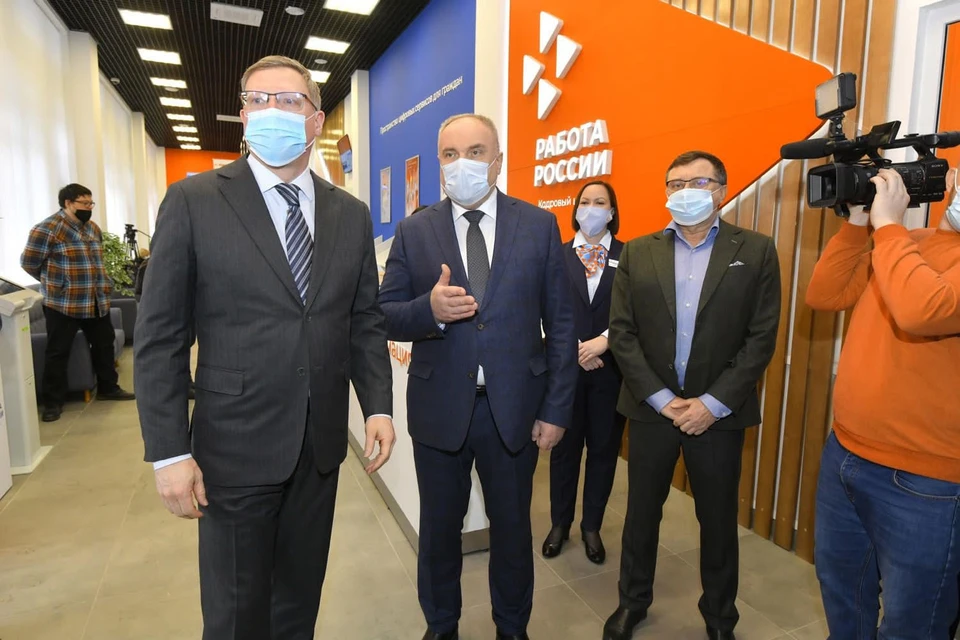 Открывали центр первые лица региона.