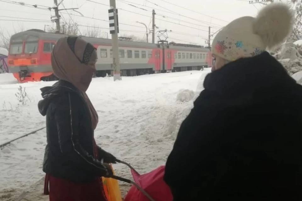 На мать-нарушительницу составили протокол / Фото: Средневолжское ЛУ МВД на транспорте