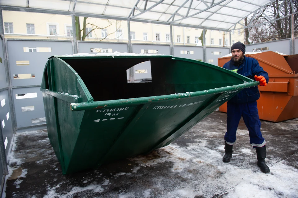 Сейчас россияне платят за переработку мусора дважды: и в магазине, и по квитанции.