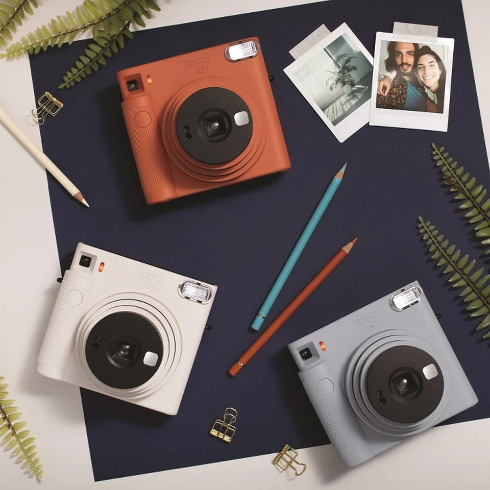 Камера моментальной печати square-формата Instax SQ 1 - KP.RU