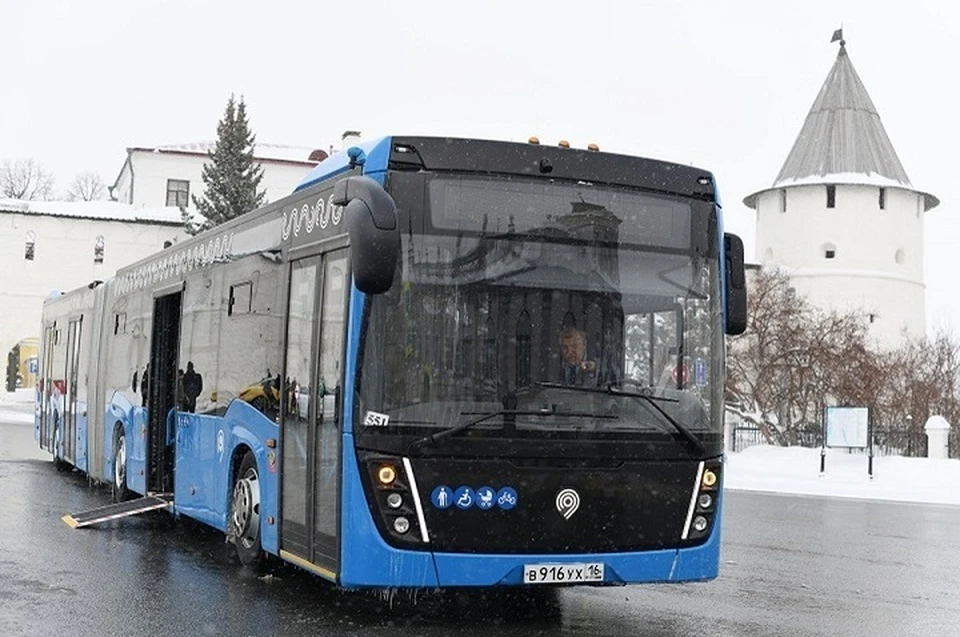 Этот автобус может за раз перевезти 162 пассажира, в нем имеется 44 сидячих места. Фото: metshin.ru