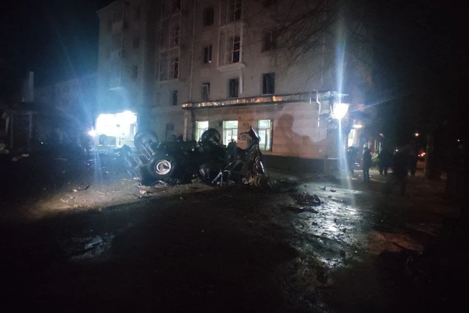 При взрыве автомобиля представительства ЛНР при СЦКК пострадали два человека. Фото: Представительство ЛНР при СЦКК.