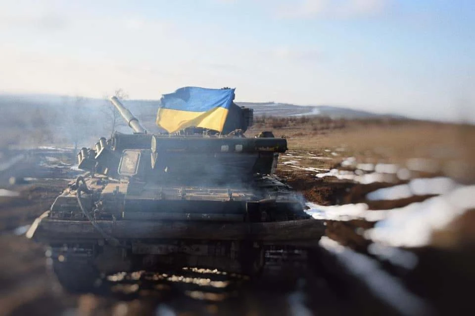 Украинская армия сосредоточила танки и другие боевые машины в прифронтовых районах Донбасса. Фото: Фейсбук