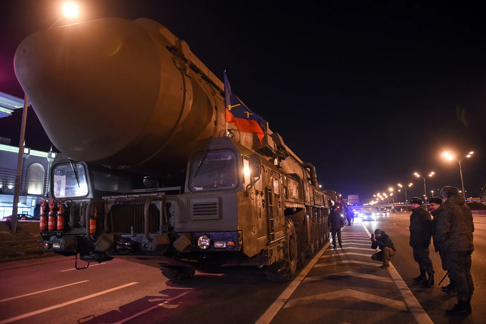 Колонна пусковых установок "Ярс" совершила марш из Тейково Ивановской области в Подмосковное Алабино