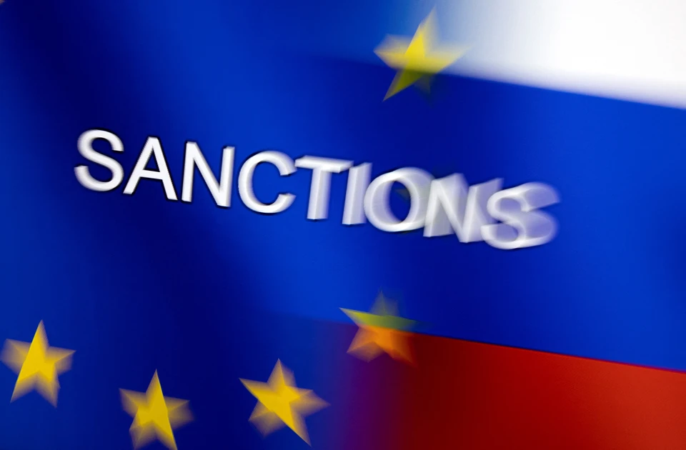 Евросоюз и США выдвинули против России ряд жестких санкций.