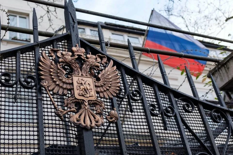 В МИД сообщили, что Россия ведет работу по организации вывоза застрявших за рубежом россиян