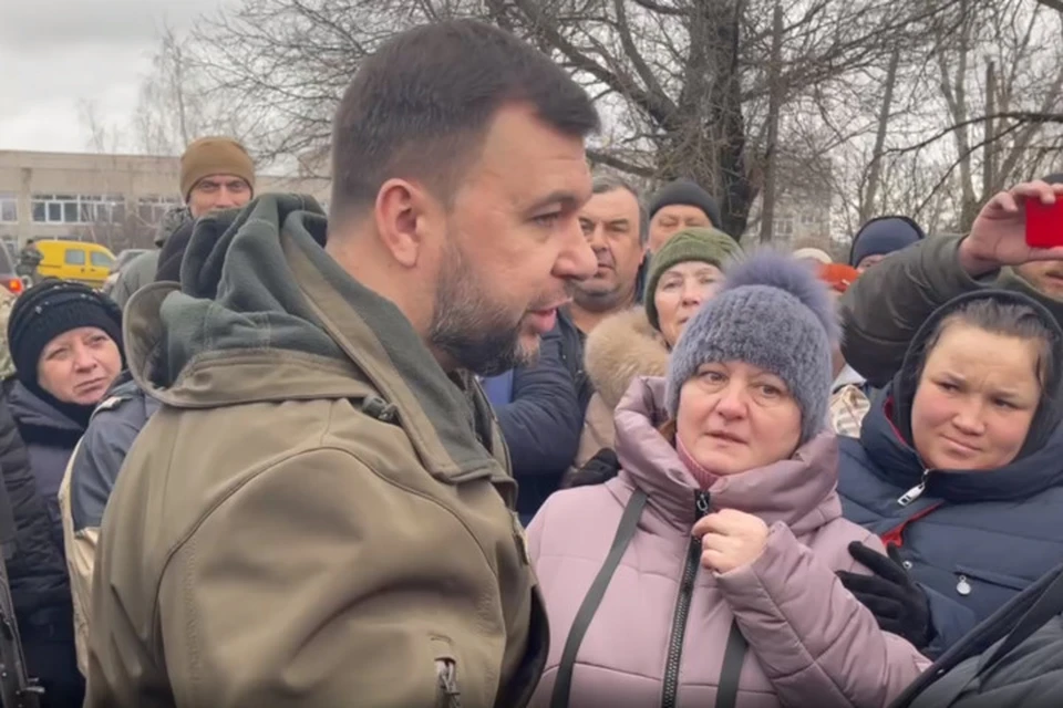 Денис Пушилин встретился с жителями Гранитного. Фото: АГ ДНР