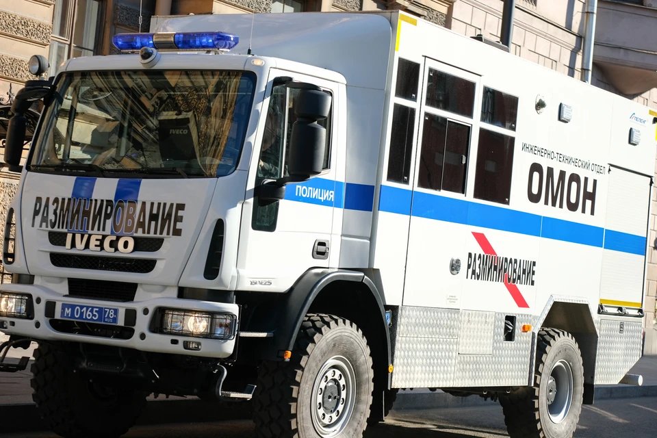 Более 3,8 тысяч человек были эвакуированы в Петербурге из-за угроз взрывов
