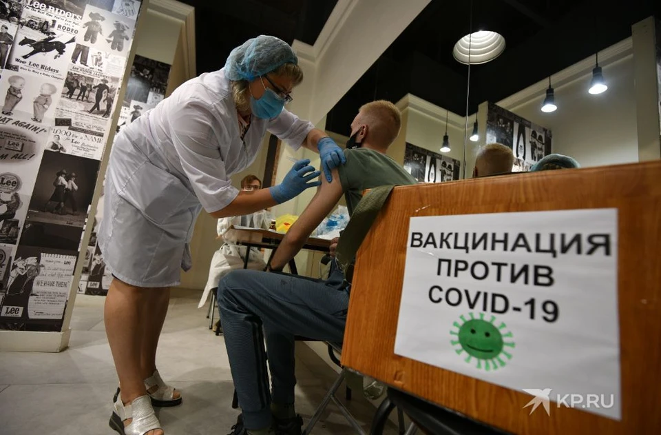 С собой нужно иметь паспорт, полис ОМС и СНИЛС.