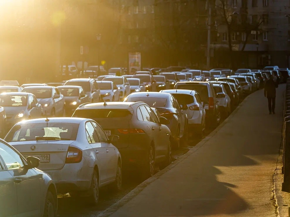 За пять лет число автомобилей в Санкт-Петербурге сократилось почти на 400  тысяч - KP.RU