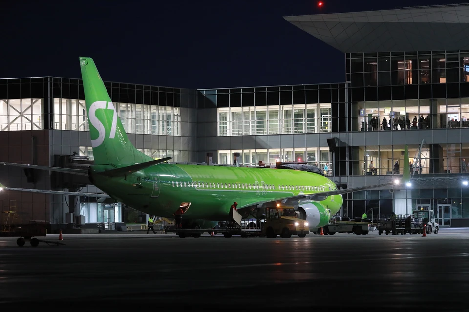 В аэропорту Красноярска посадили самолет из-за подозрения на приступ эпилепсии у пассажира