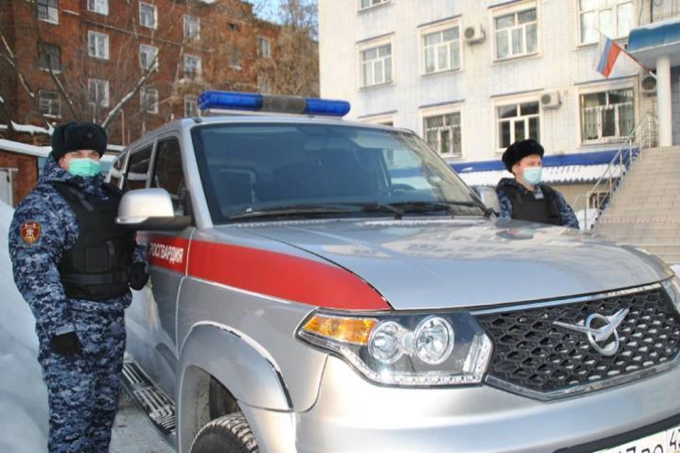 Молодого человека задержал патрульный экипаж Росгвардии. Фото: 43.rosguard.gov.ru