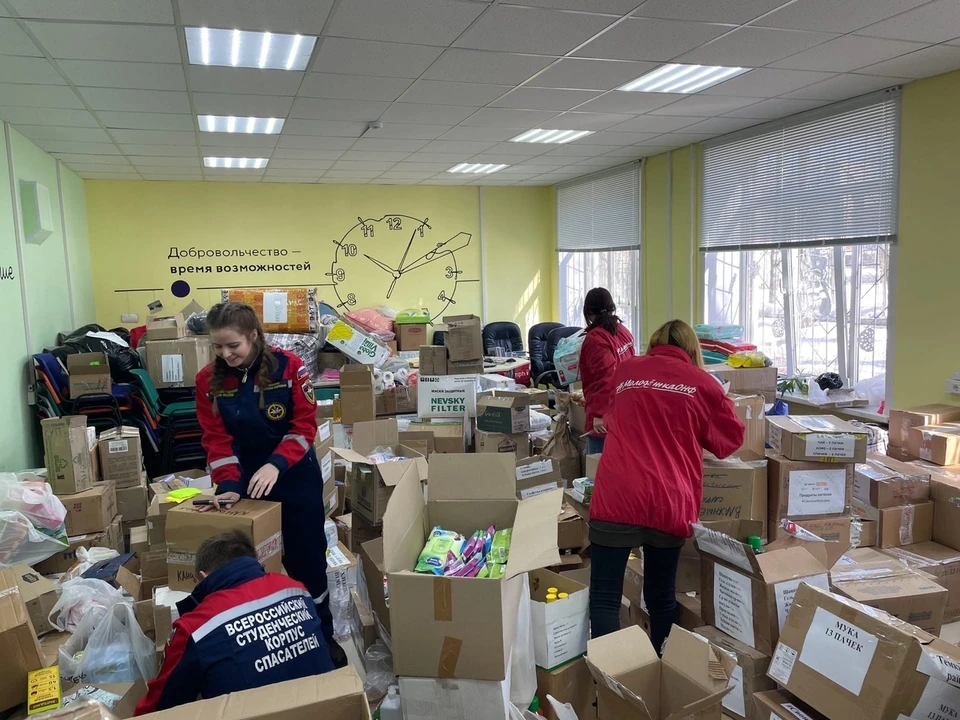 Смоленские волонтеры собрали вторую машину с гуманитарной помощью беженцам из ЛДНР. Фото: страница губернатора Алексея Островского в соцсетях.