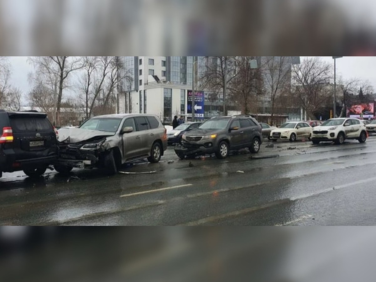 Хотели решить мирно»: в Самаре пострадавшие в ДТП с участием жены  председателя суда пытаются получить компенсацию - KP.RU