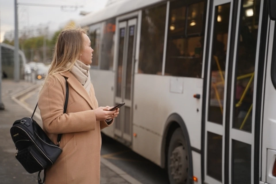 Автобусы отправлялись с остановки на ул. Северной
