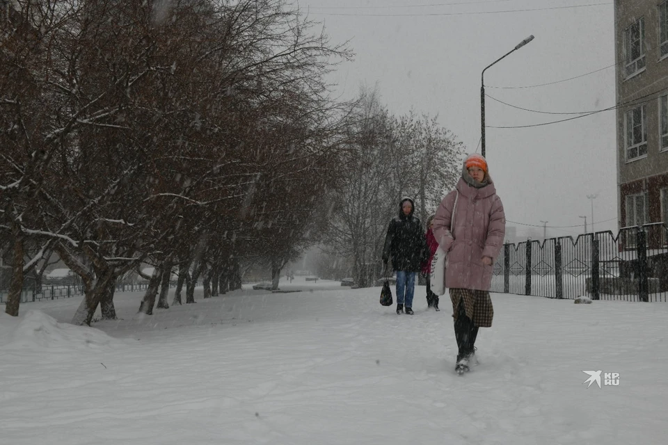 Погода февраля 2017. Снегопад в Екатеринбурге. Гололедица. Снегопад в Адыгее 2023. Сочи в феврале.