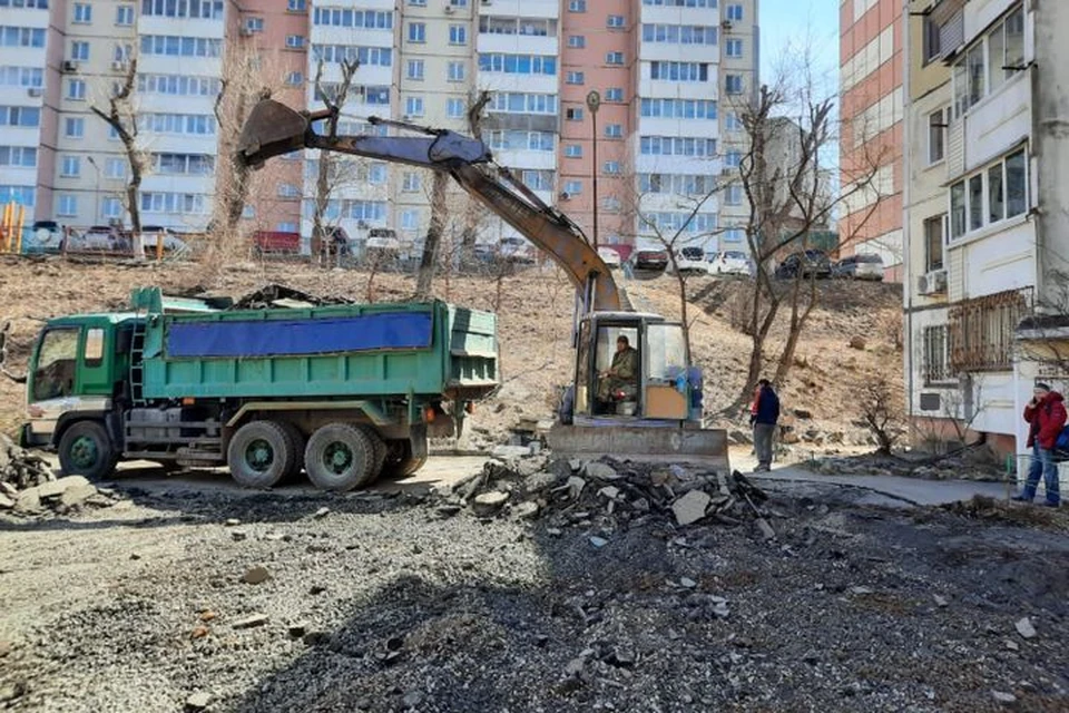 Работы ведутся по ряду адресов. Фото: управление содержания жилищного фонда.