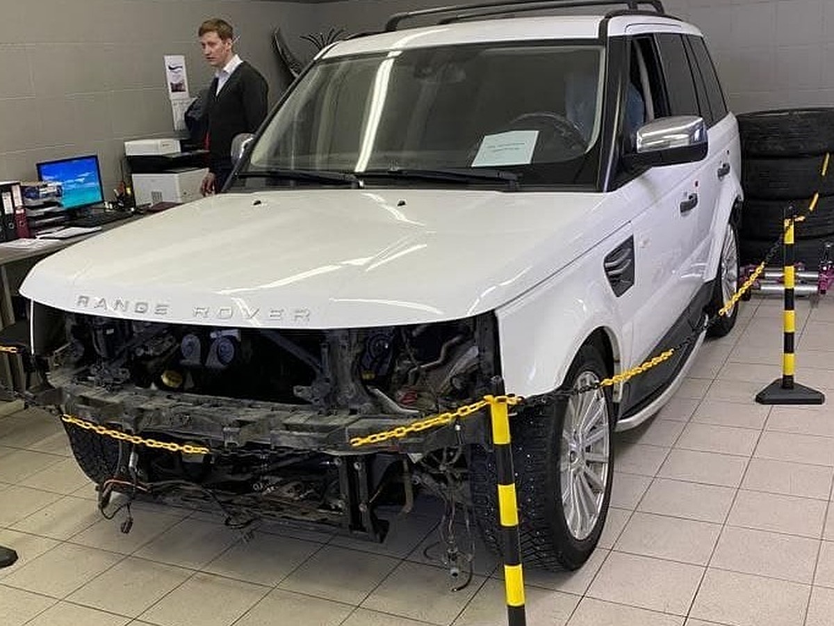 Выставили счет на миллион рублей: челябинец привез Land Rover в автосервис,  а там на нем покатались и угробили - KP.RU