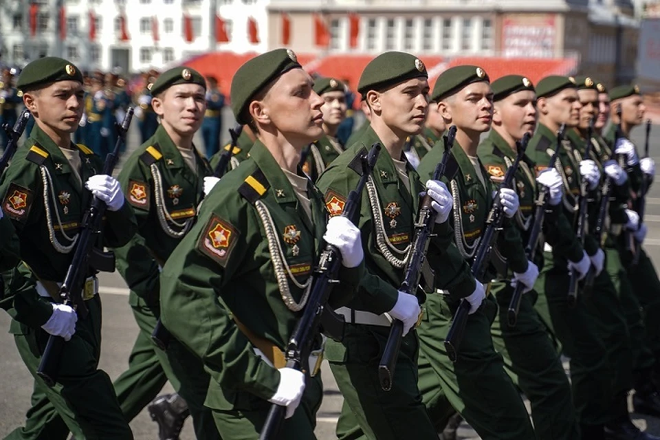 Что ждет военных 2024. Парад 9 мая. Парад 9 мая 2022. Парад в Самаре 9 мая 2022. Парад 9 мая в Украине.