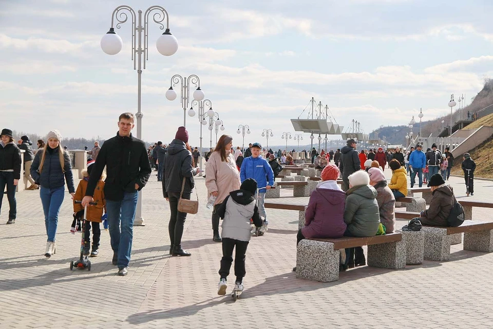 Во второй декаде апреля происходит вскрытие рек