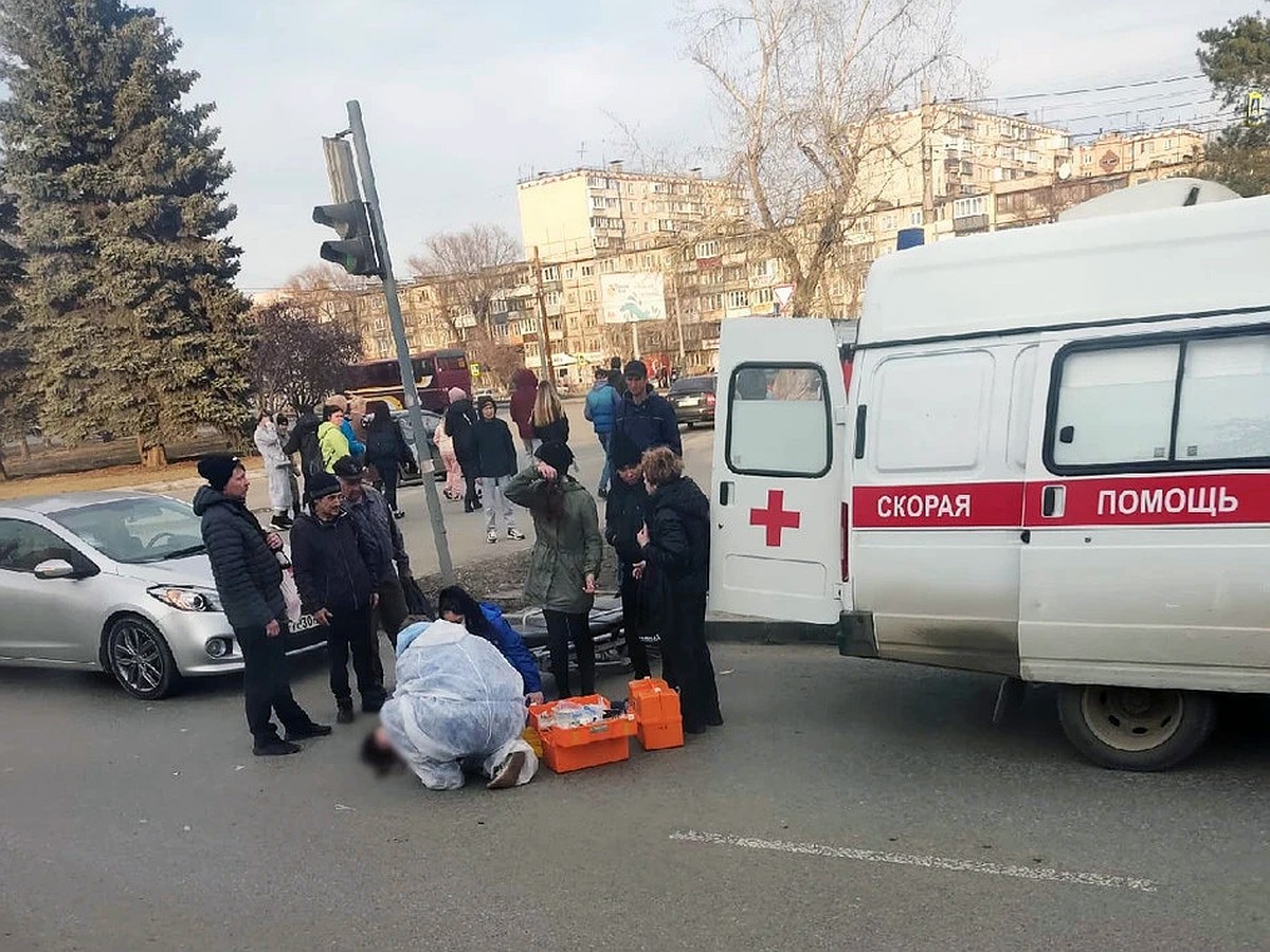 Появилось видео из машины, сбившей двух девочек на переходе в Челябинске -  KP.RU