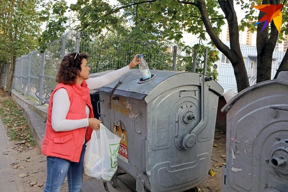 Только новые контейнеры для пластика желтого цвета, в минских дворах стоят и обычные, но с пометками для какого вида вторресурсов они предназначены.