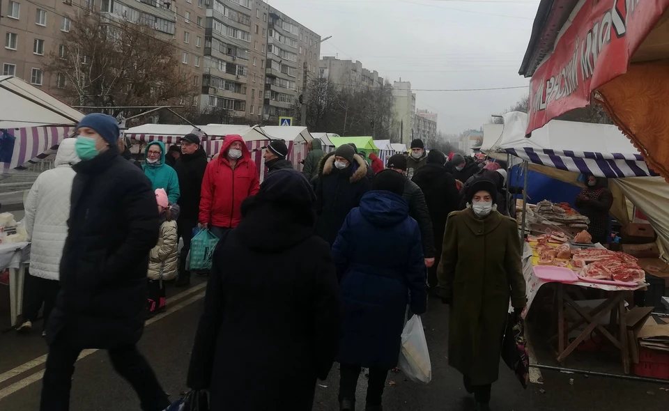Ярмарка на Приборостроительной пользуется большим спросом, чем на Комсомольской площади