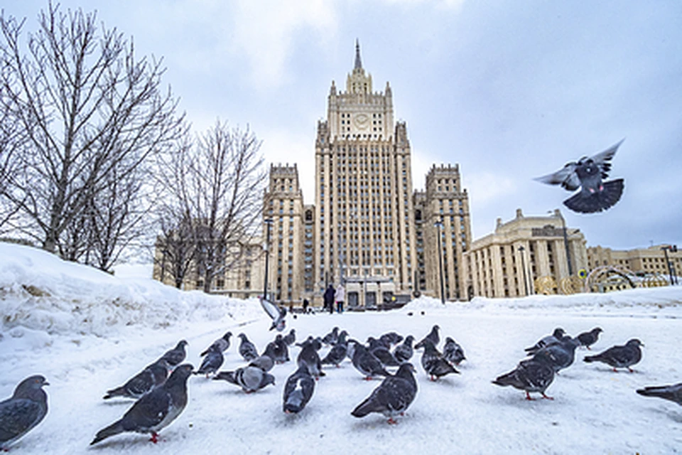 МИД сообщил, что Россия объявила персоной нон грата старшего дипломата посольства Чехии